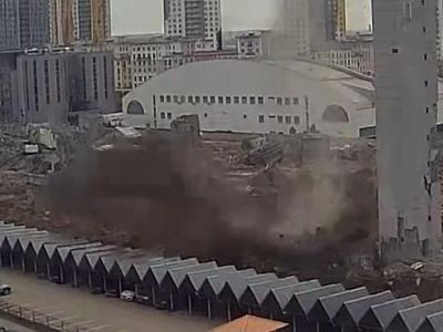 Момент обрушения. Фото: РБК Момент обрушения. Фото: РБК